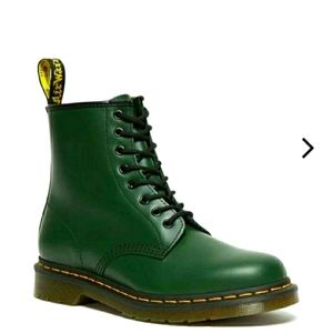 Doc Marten's 1460 green UK6 US women's 8.5-9